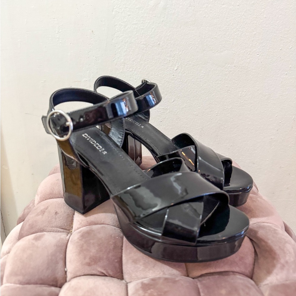 H&M chunky platform heel sandals, cross cross straps, black patent, size 5